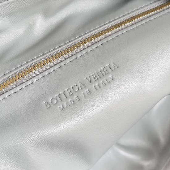 Bottega Veneta Classic Jodie