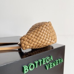 Bottega Veneta Small Cobble Top Handle Bottega Veneta Small Cobble Top Handle