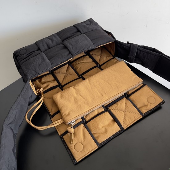 Bottega Veneta Cassette