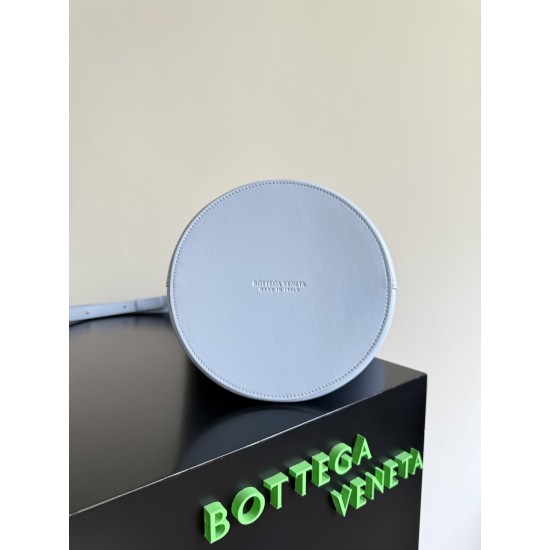 Bottega Veneta Liberta Bucket