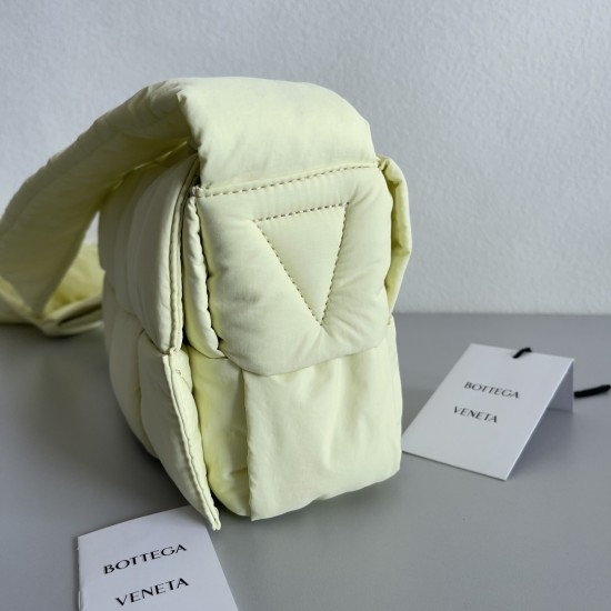 Bottega Veneta Cassette