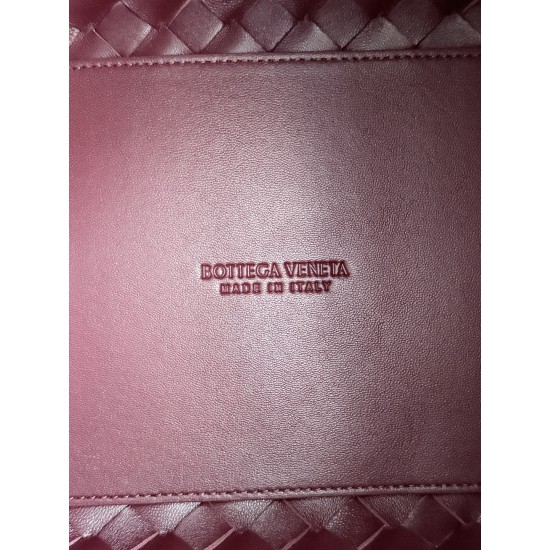 Bottega Veneta Medium Parachute