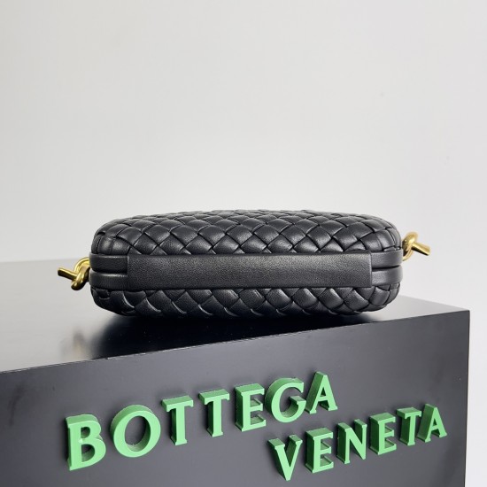BottegaVeneta Knot On Strap Dinner Package Size: 20.5*6*12.5CM