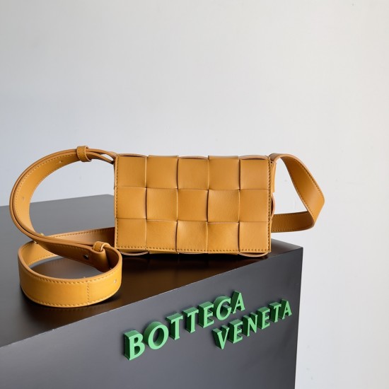 Bottega Veneta Cassette