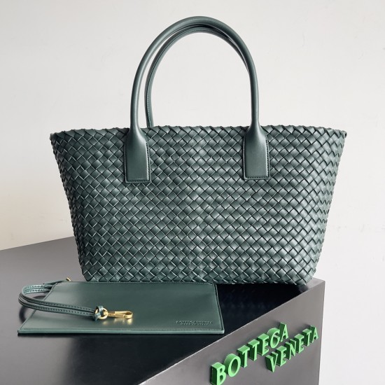 Bottega Veneta Medium Cabat