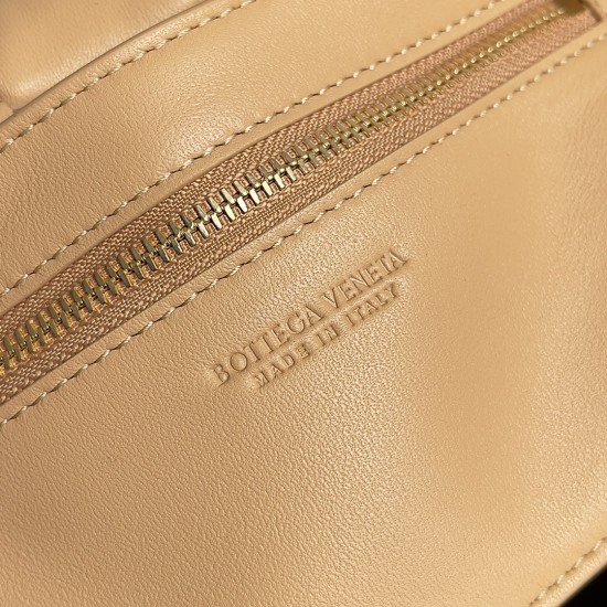 Bottega Veneta Cassette Bottega Veneta Cassette