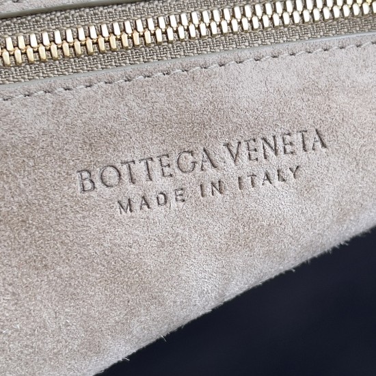 Bottega Veneta Classic Jodie