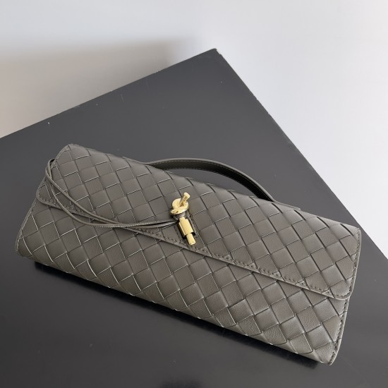 Bottega Veneta Andiamo Clutch