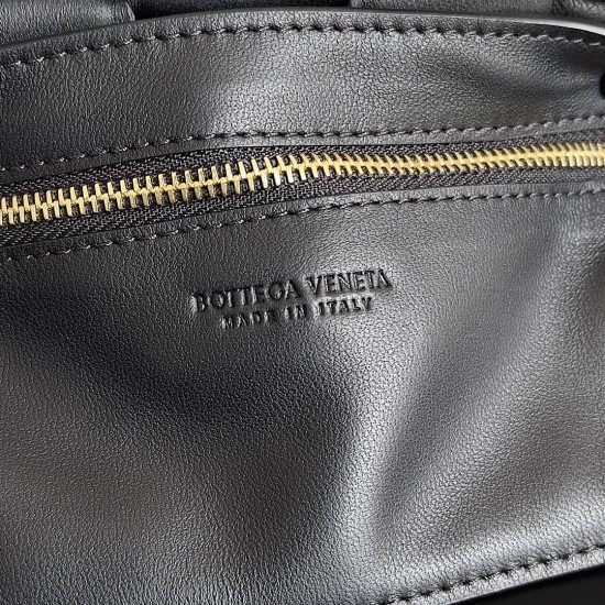Bottega Veneta Cassette Bottega Veneta Cassette