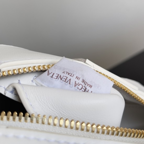 Bottega Veneta Cassette