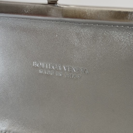 BottegaVeneta Knot Dinner bag