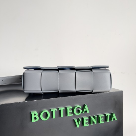 Bottega Veneta Cassette