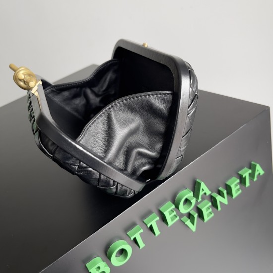 BottegaVeneta Knot Dinner bag