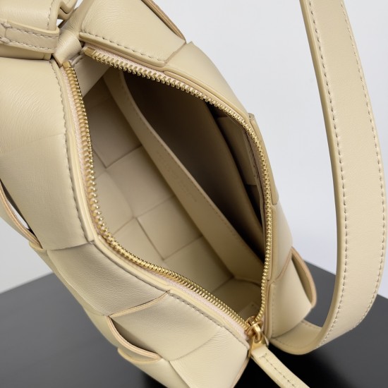 Bottega Veneta Cassette