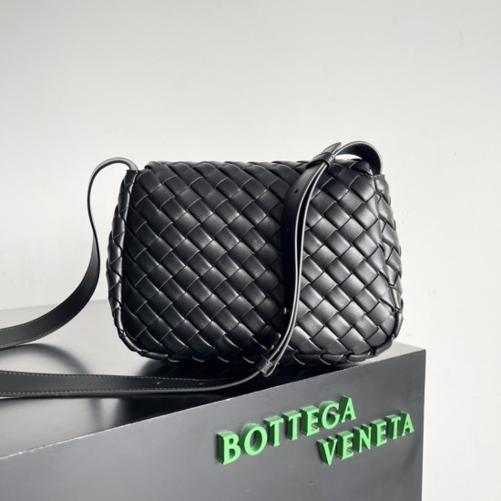 Bottega Veneta Cobble Bag