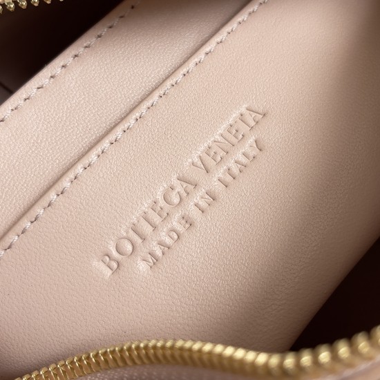 Bottega Veneta Cassette