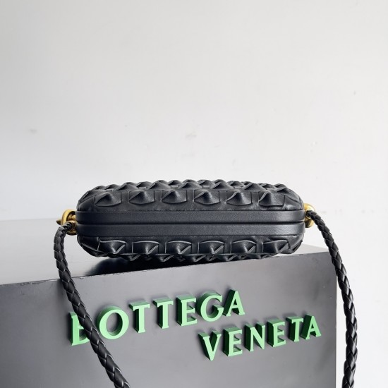 BottegaVeneta Knot Dinner bag