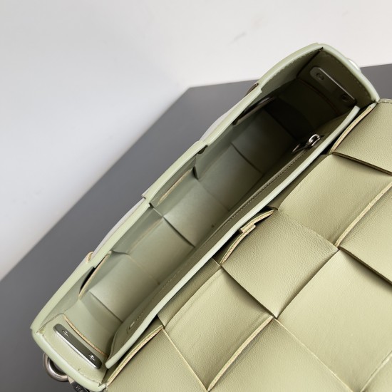 Bottega Veneta Cassette