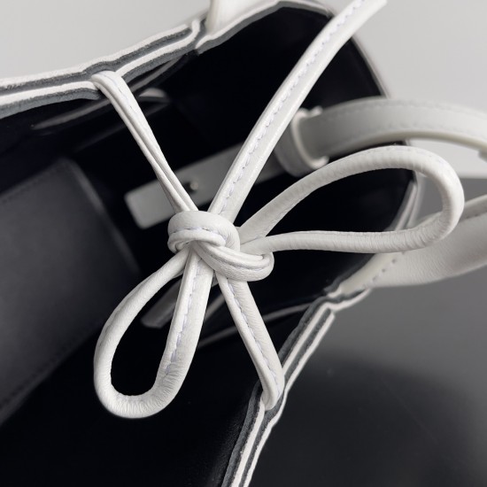 Bottega Veneta Mini Arco Tote
