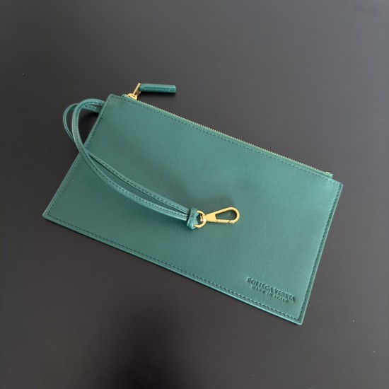 Bottega Veneta Medium Cabat