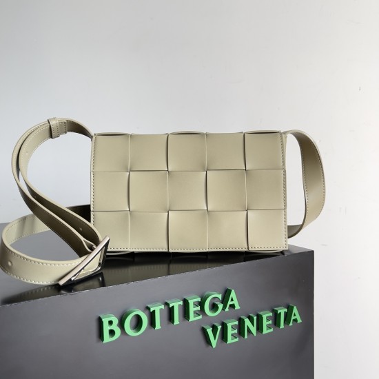 Bottega Veneta Cassette