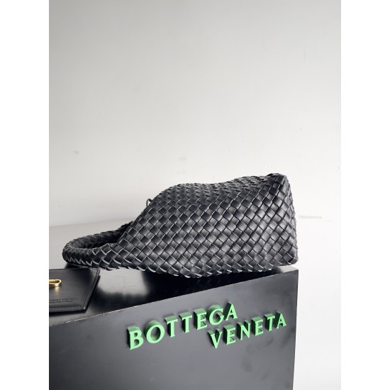 Bottega Veneta Cabat Bucket