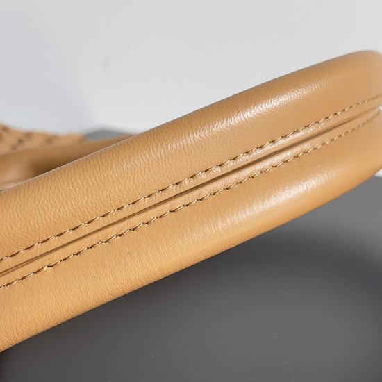 Bottega Veneta Medium Cabat