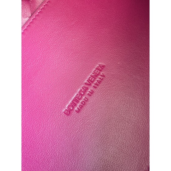 Bottega Veneta Medium Parachute