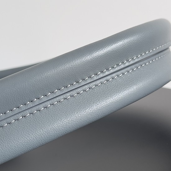 Bottega Veneta Medium Cabat