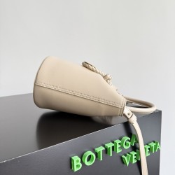 Bottega Veneta Small Liberta Bucket Bottega Veneta Small Liberta Bucket