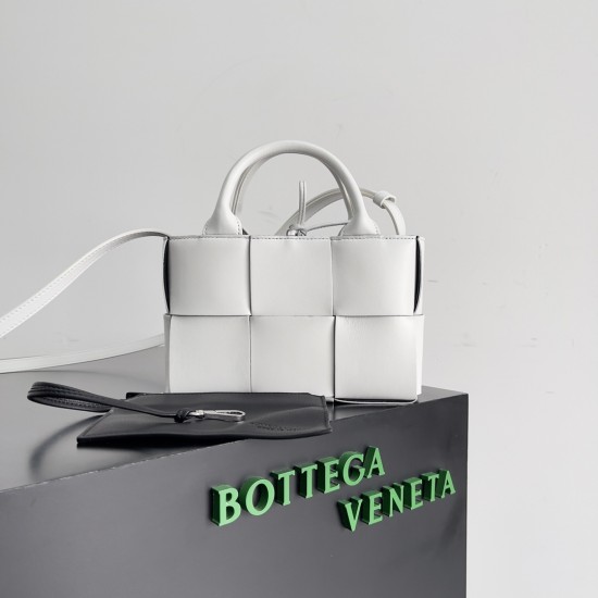 Bottega Veneta Mini Arco Tote