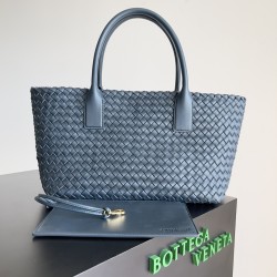 Bottega Veneta Medium Cabat
