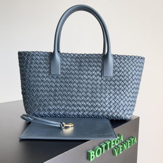 Bottega Veneta Medium Cabat
