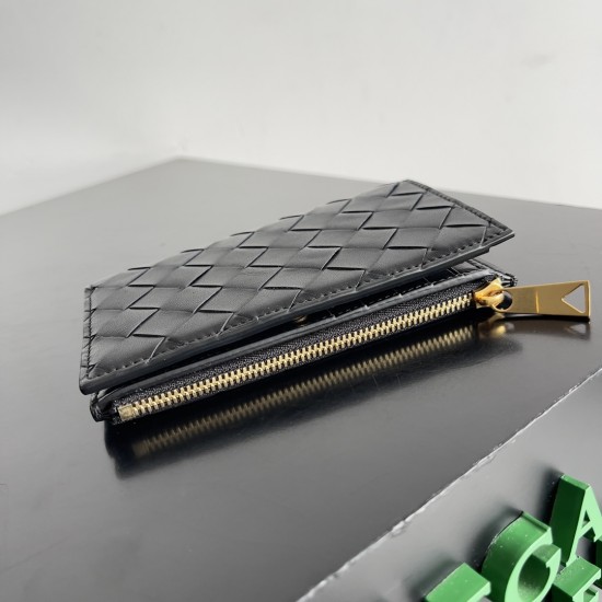 Bottega Veneta Intrecciato Medium Bi-Fold Wallet