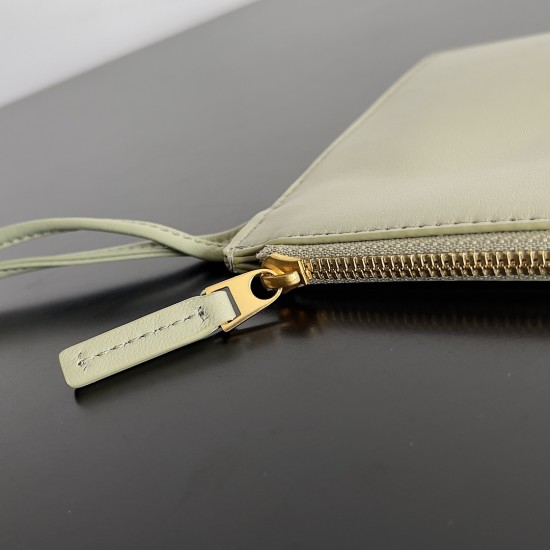 Bottega Veneta Medium Cabat