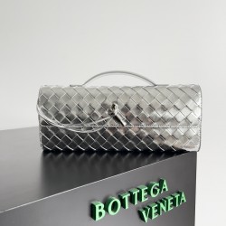 Bottega Veneta Andiamo Clutch Bottega Veneta Andiamo Clutch