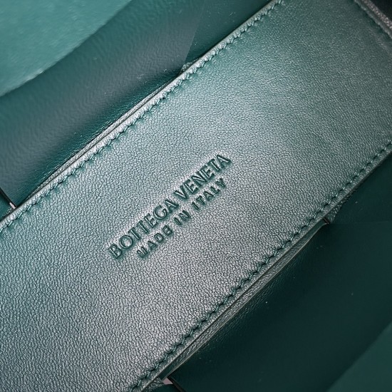 Bottega Veneta Mini Arco Tote