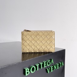 Bottega Veneta Intrecciato Medium Bi-Fold Wallet