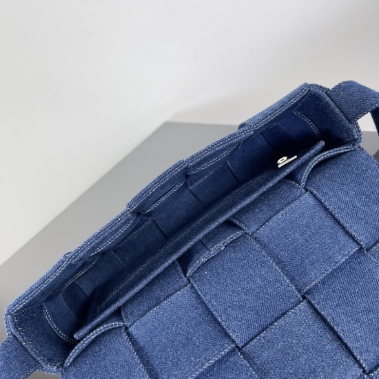 Bottega Veneta Cassette