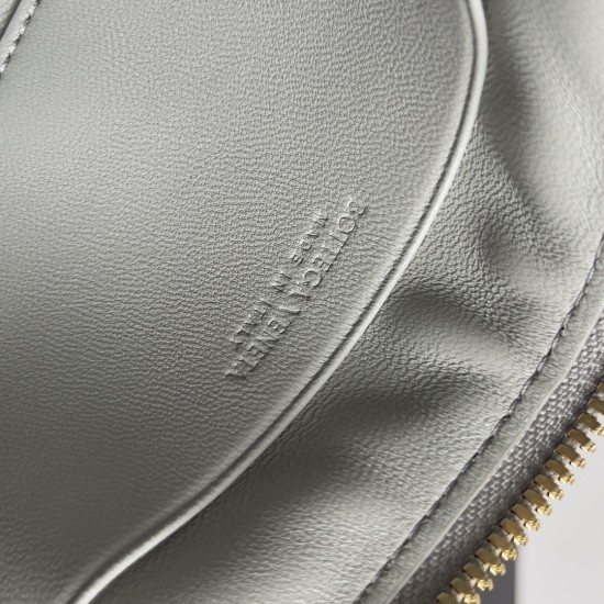 Bottega Veneta Intrecciato Small Beauty Pouch