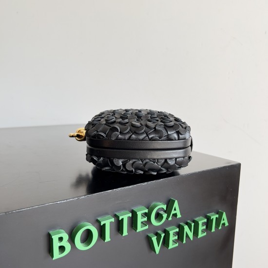 BottegaVeneta Knot Dinner bag