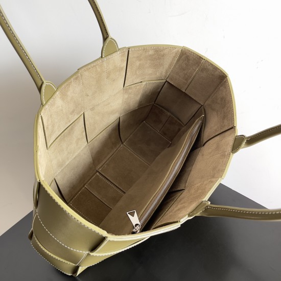 BottegaVeneta Arco Tote
