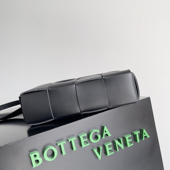Bottega Veneta Arco Tote Bag