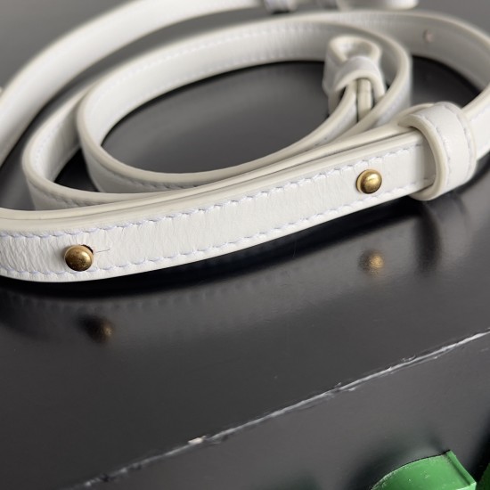 Bottega Veneta Mini Cabat