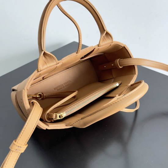 Bottega Veneta Mini Arco Tote