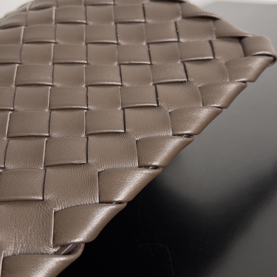 Bottega Veneta Cobble Bag