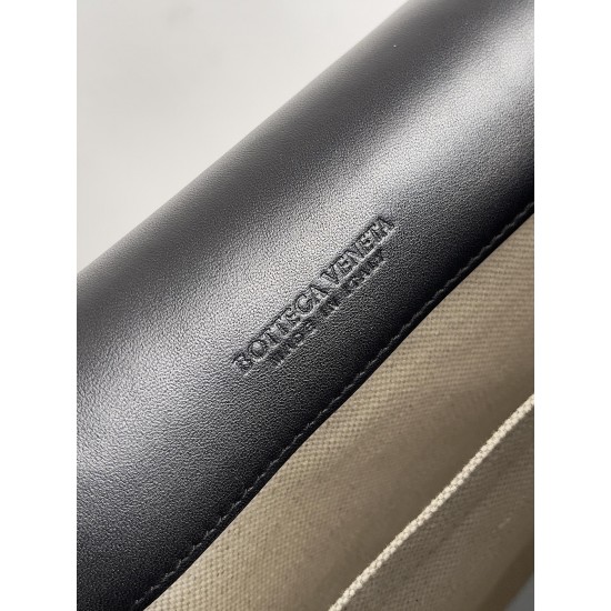 Bottega Veneta Cobble