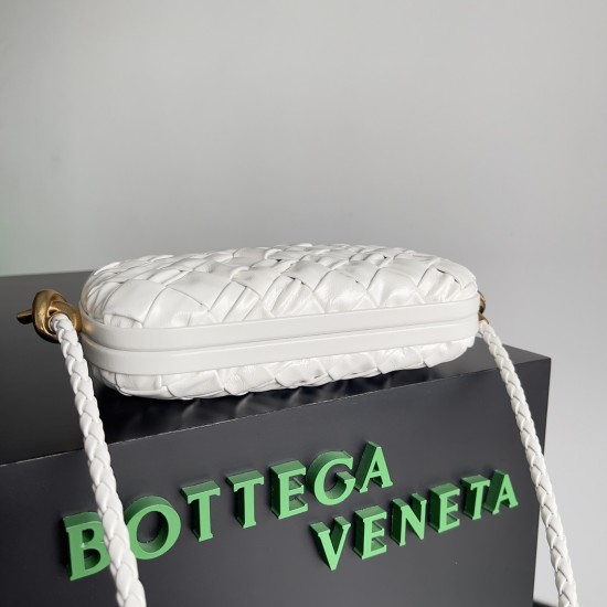 BottegaVeneta Knot On Strap Dinner Package Size: 20.5*6*12.5CM