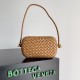 BottegaVeneta Knot On Strap Dinner Package Size: 20.5*6*12.5CM