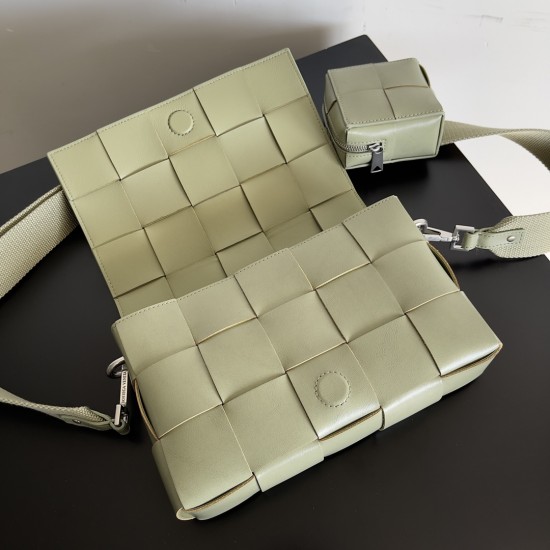 Bottega Veneta Cassette